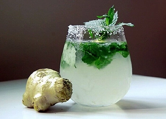 Zencefil Salatalık Limon ve Nane Kürü Zencefil Salatalık Limon ve Nane Kürü